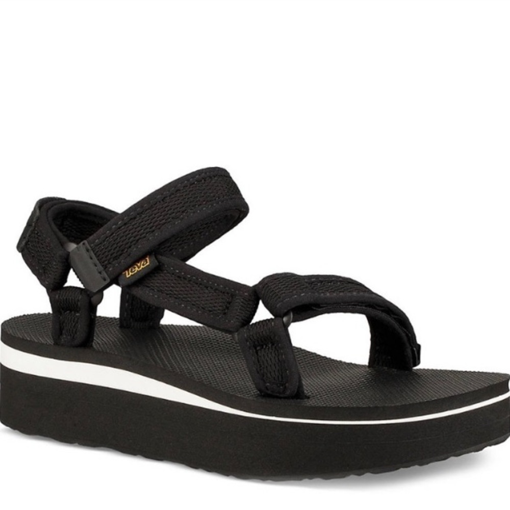 Teva flat form size 6 GUC